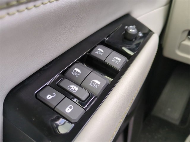 Used 2023 Jeep Wagoneer Series III w/ Preferred Equipment Group image 29