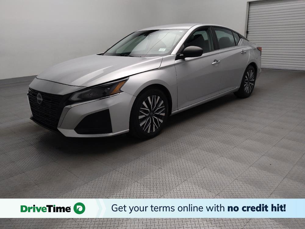 Used 2024 Nissan Altima 2.5 SV image 1