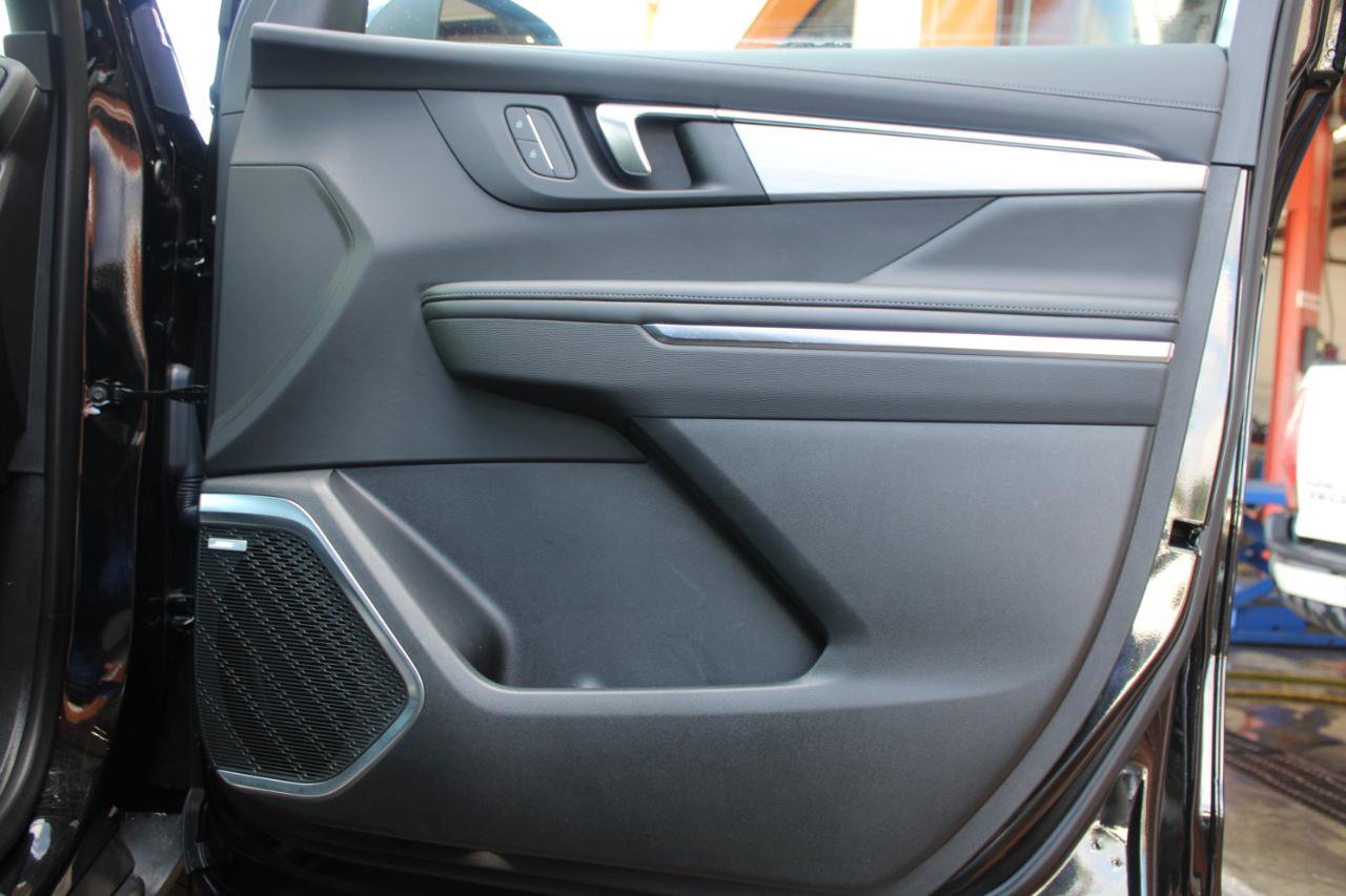 Used 2025 Buick Enclave Preferred image 43