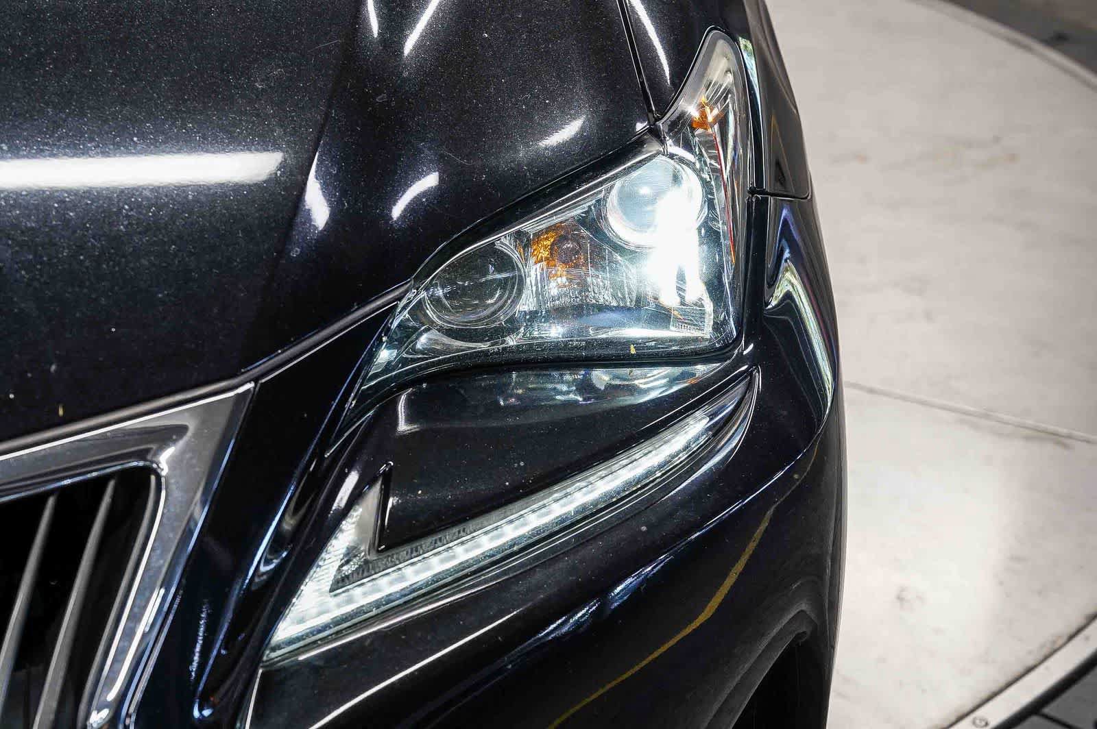 Used 2016 Lexus RC 200t w/ Premium Package RWD image 7