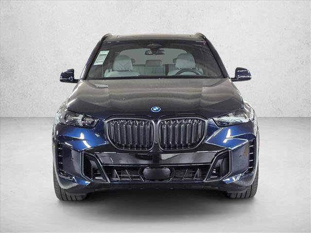 New 2026 BMW X5 xDrive50e w/ M Sport Package AWD/4WD image 2