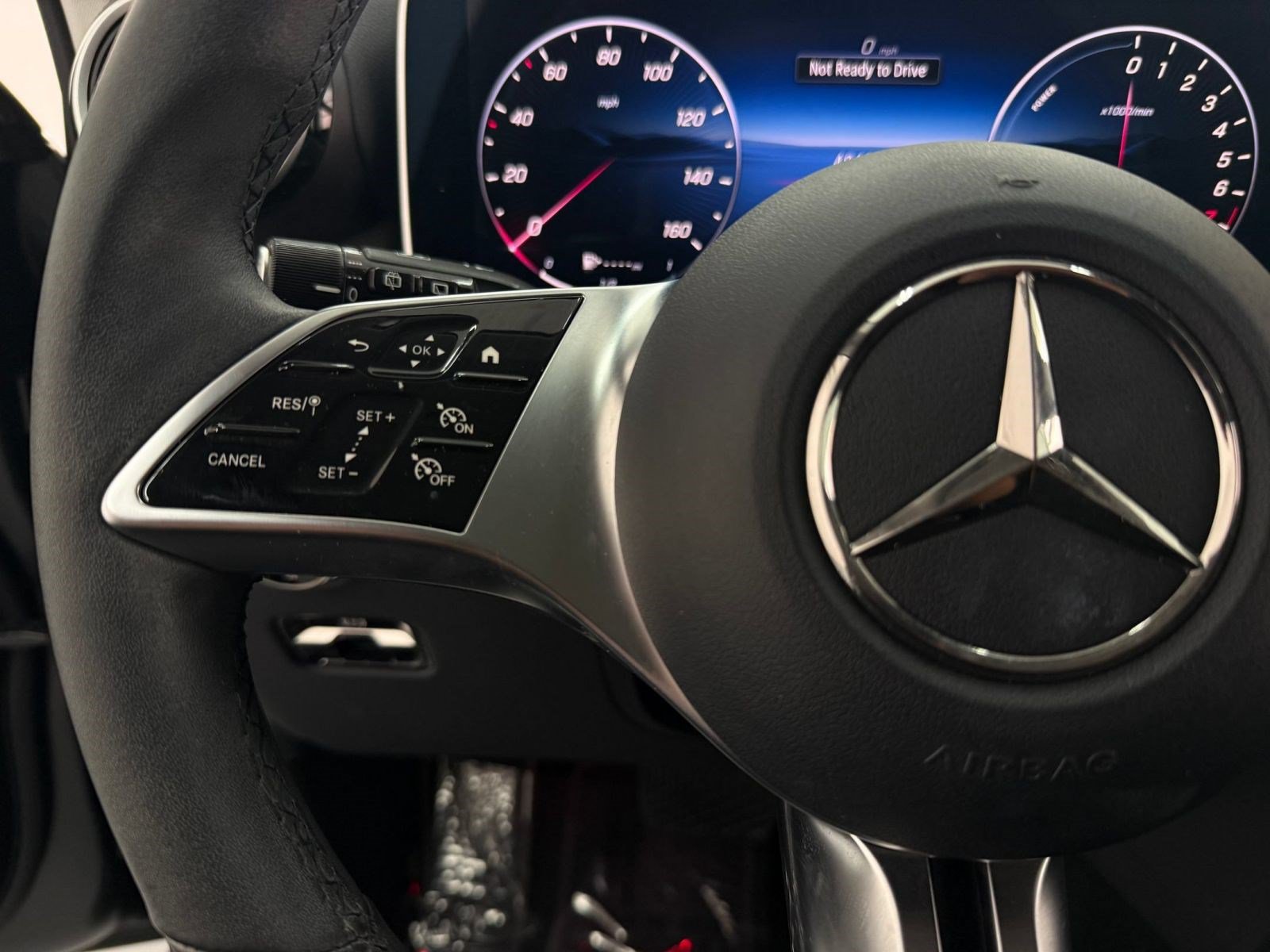 Used 2025 Mercedes-Benz GLC 350e 4MATIC image 13