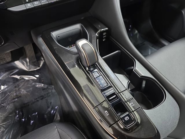 Certified 2024 Toyota Crown Limited image 22