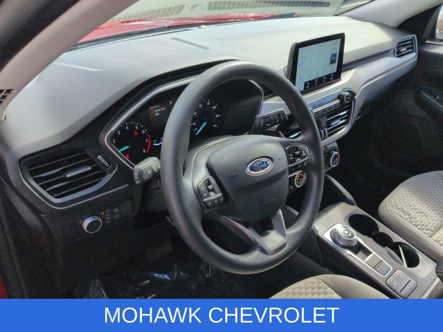Used 2021 Ford Escape SE w/ SE Sport Appearance Package image 10