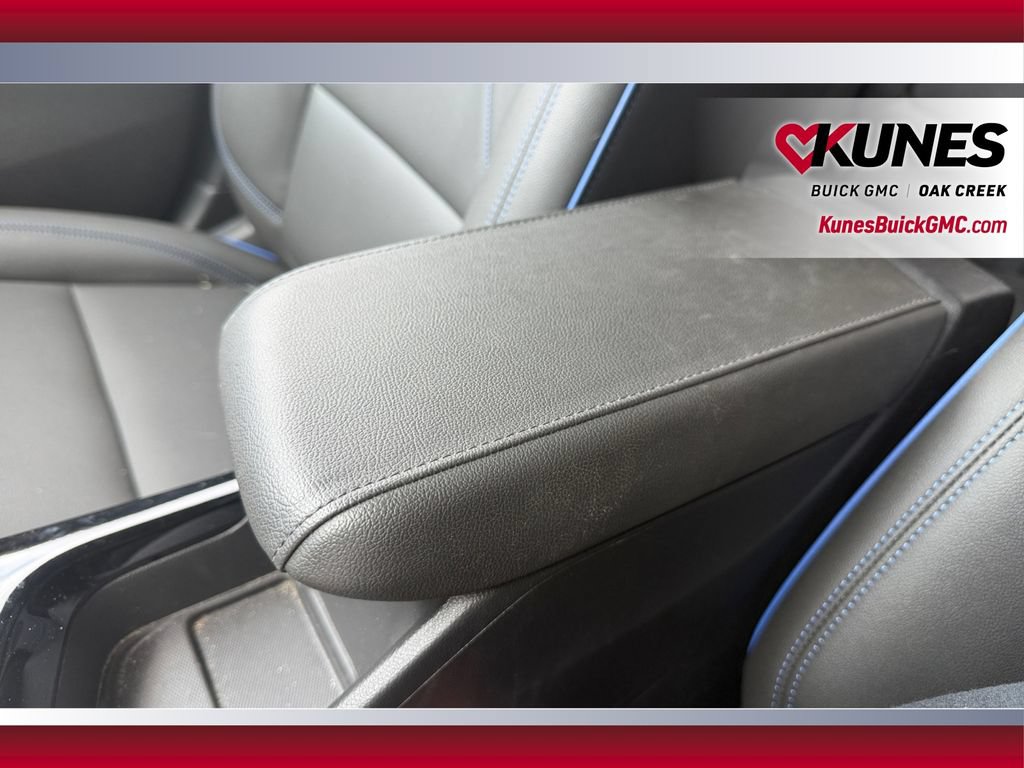 Used 2025 Buick Envista Sport Touring w/ Convenience I Package FWD image 31