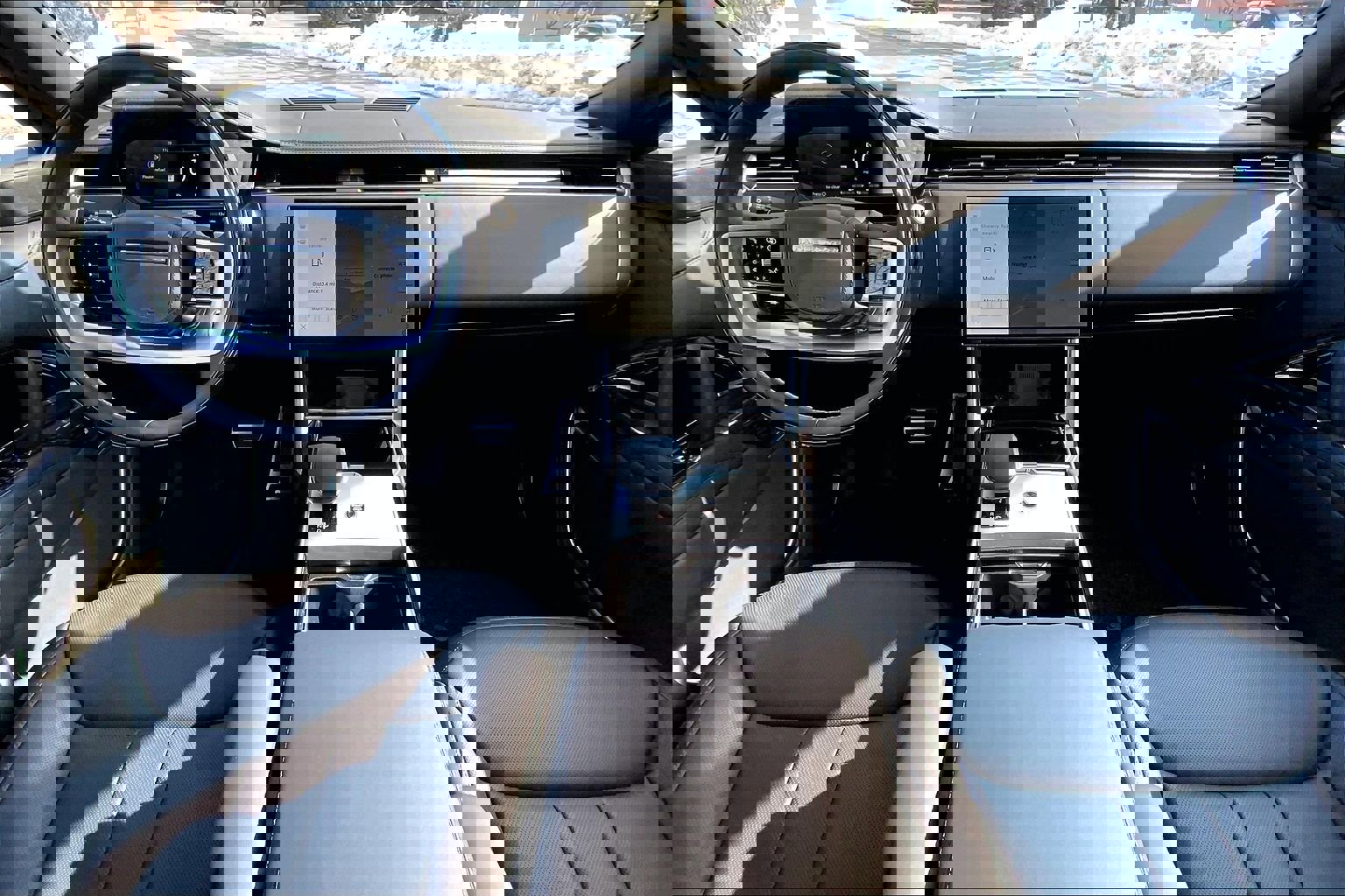 New 2026 Land Rover Range Rover SE image 5