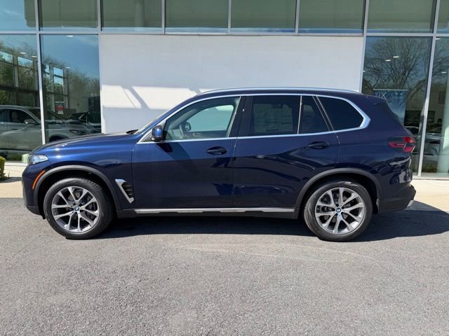 New 2026 BMW X5 xDrive40i w/ Climate Comfort Package AWD/4WD image 2