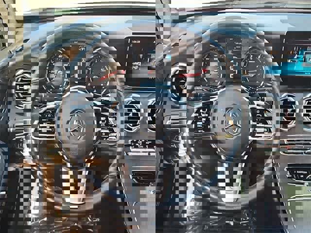 Used 2020 Mercedes-Benz C 300 Sedan image 23