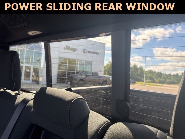New 2026 RAM 1500 4x4 Crew Cab image 40
