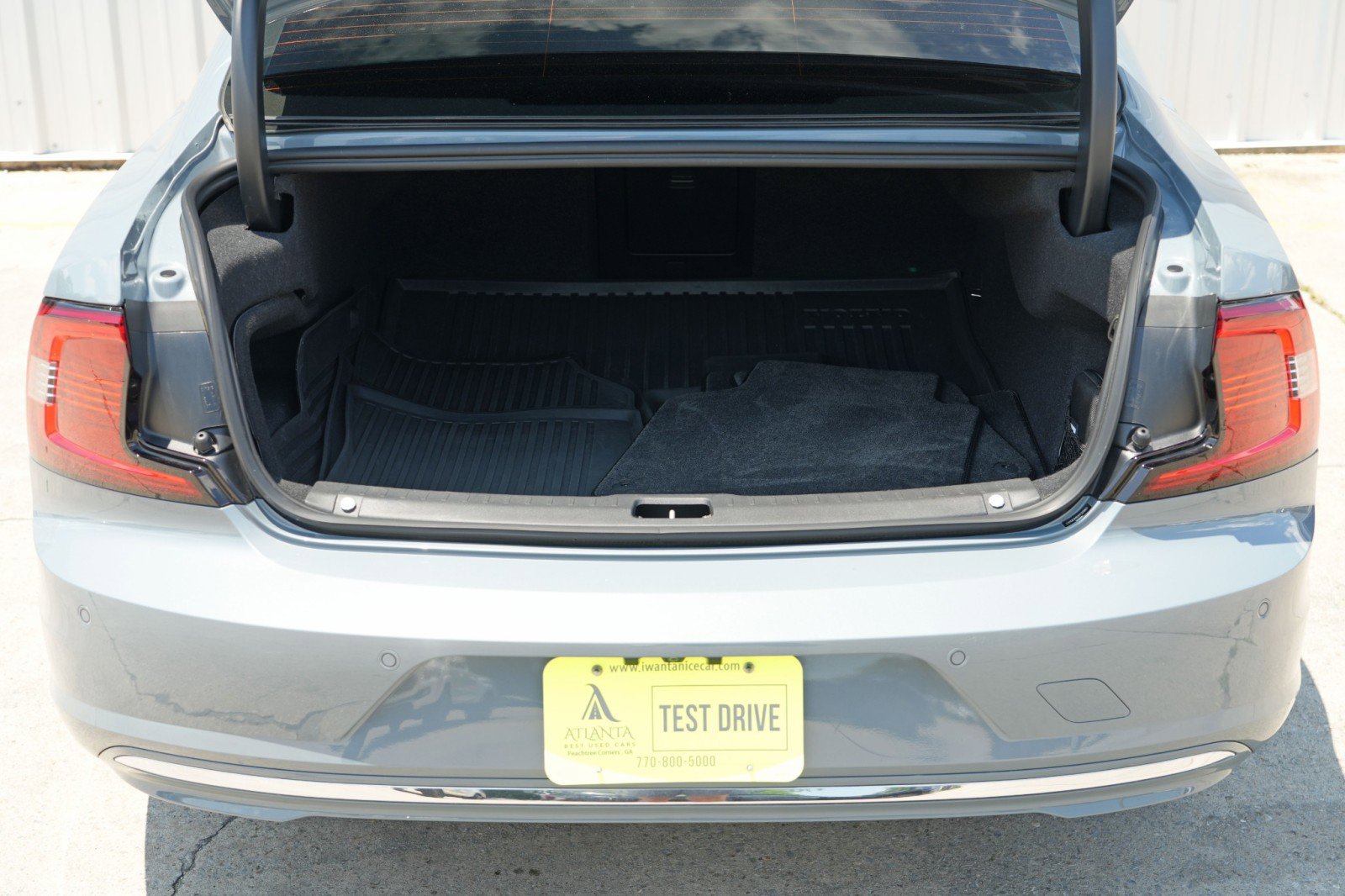 Used 2023 Volvo S90 B6 Plus w/ Protection Package Premier image 8