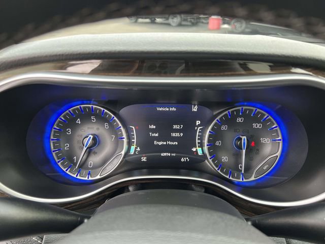 Used 2023 Chrysler Pacifica Limited image 16