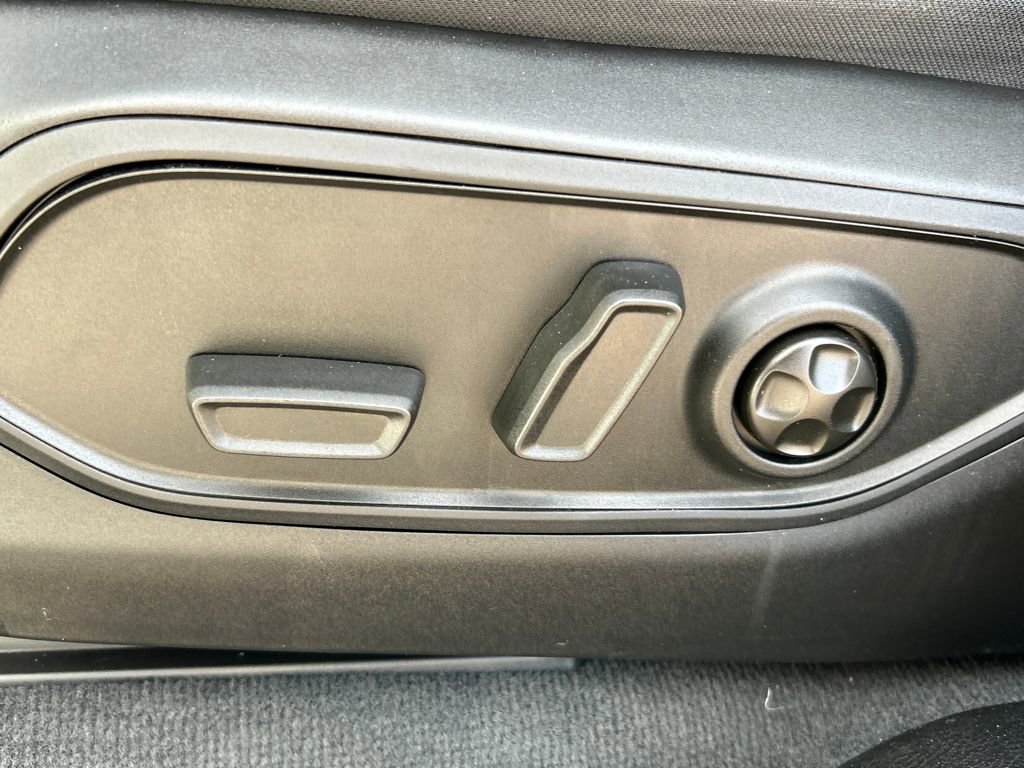 Used 2024 Jeep Grand Cherokee Limited w/ Trailer Tow Package image 17