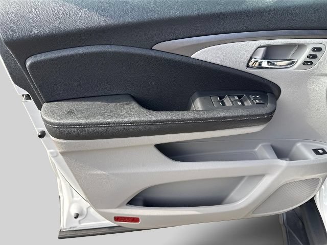 Certified 2025 Honda Ridgeline RTL image 19