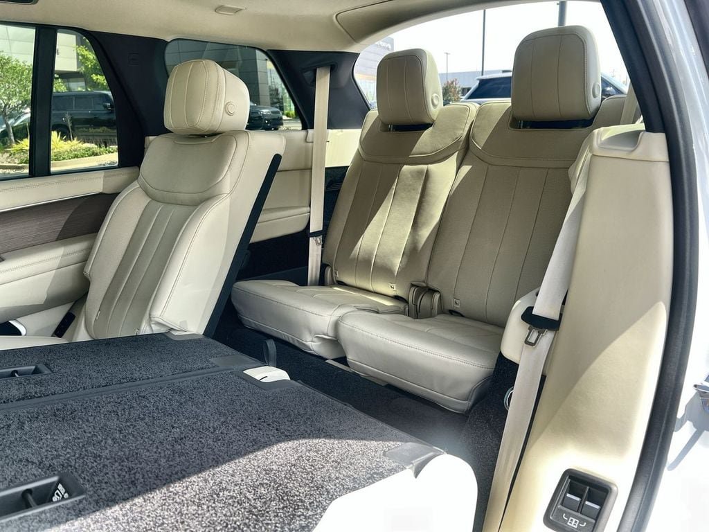 New 2026 Land Rover Range Rover Long Wheelbase SE AWD/4WD image 19