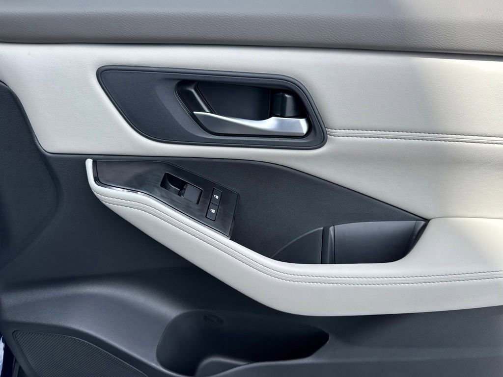 New 2026 Nissan Rogue SV FWD image 19