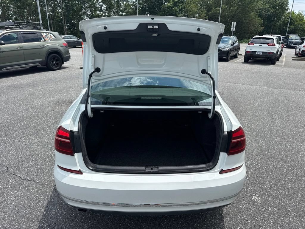 Used 2017 Volkswagen Passat 1.8T S FWD image 10