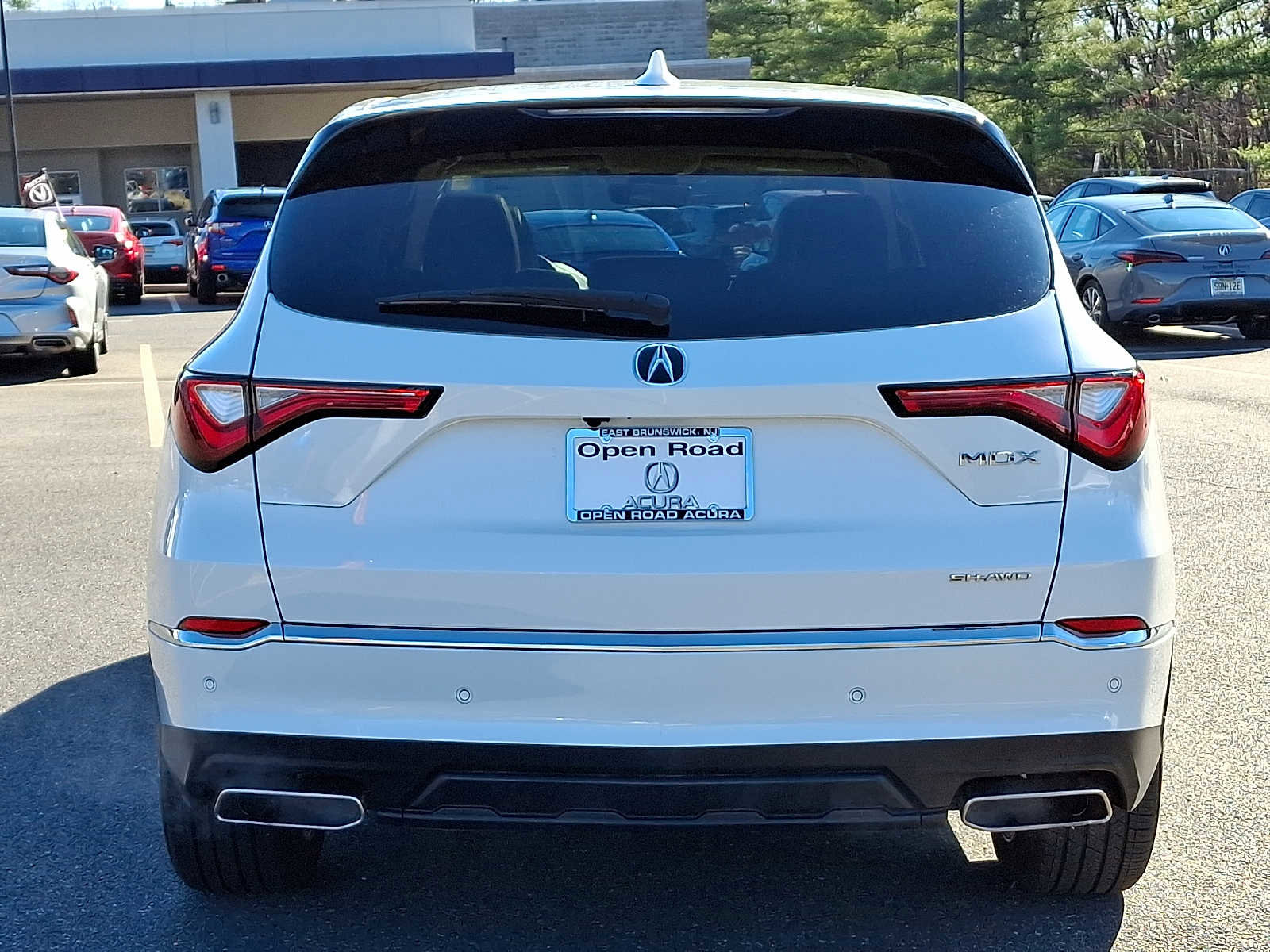 Used 2023 Acura MDX SH-AWD w/ Technology Package image 5
