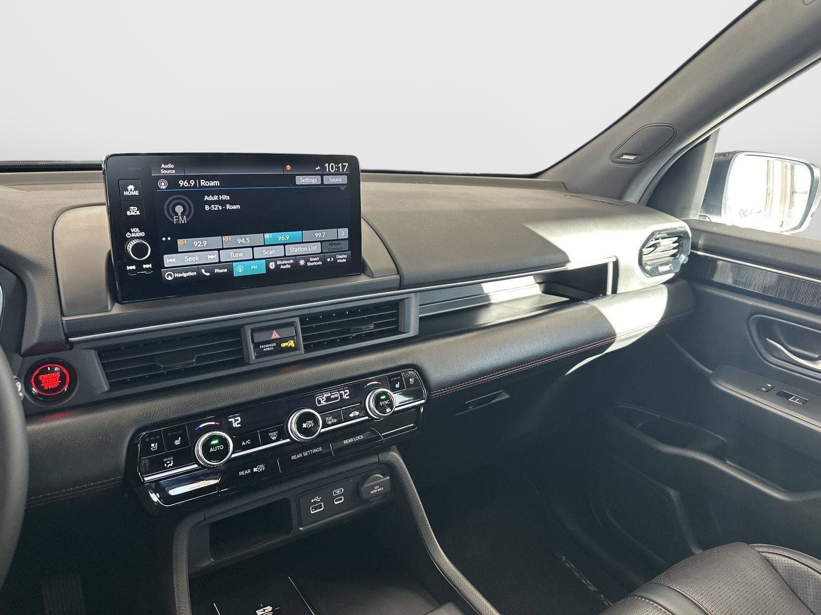 Certified 2025 Honda Pilot Black Edition image 13