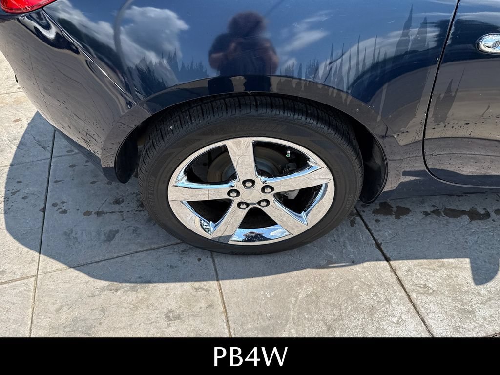 Used 2007 Pontiac Solstice Convertible w/ Premium Package RWD image 15