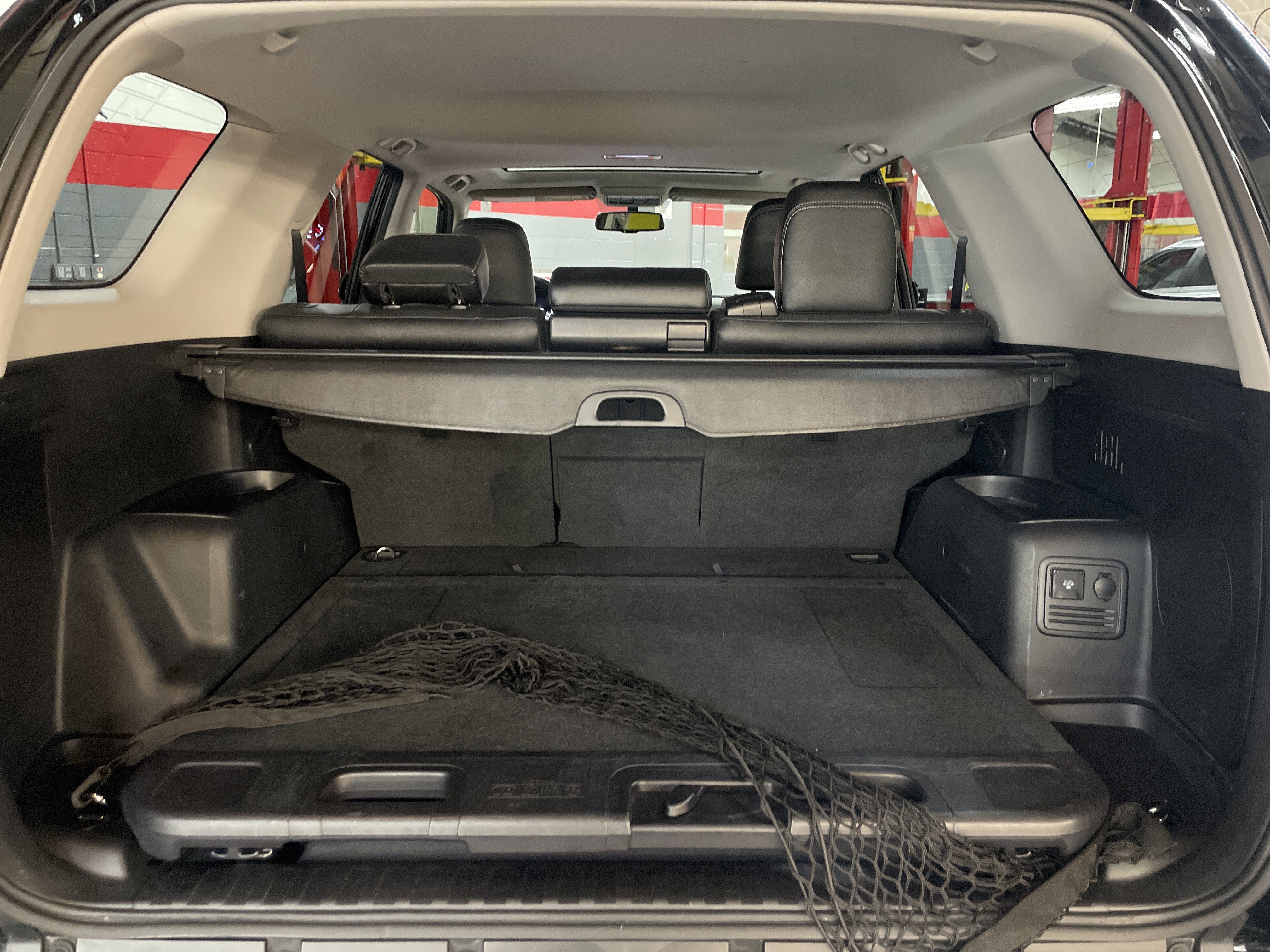 Used 2015 Toyota 4Runner Limited image 34