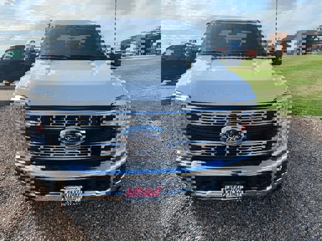 Used 2024 Ford F250 XL image 5