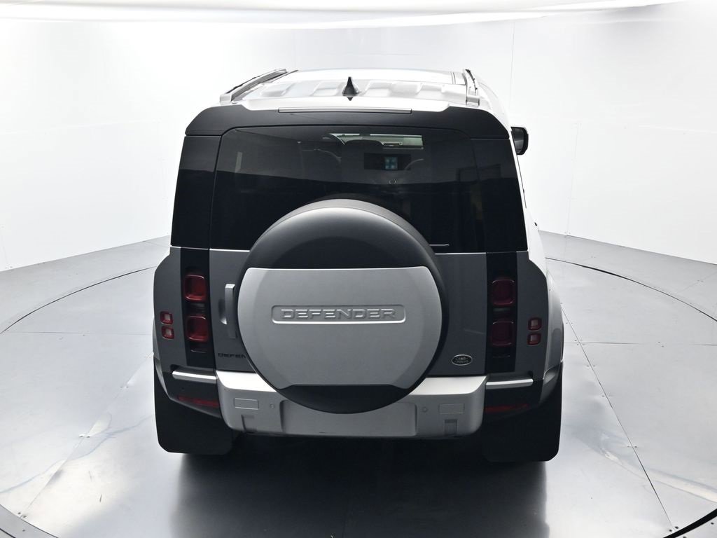 Used 2023 Land Rover Defender 110 S image 34