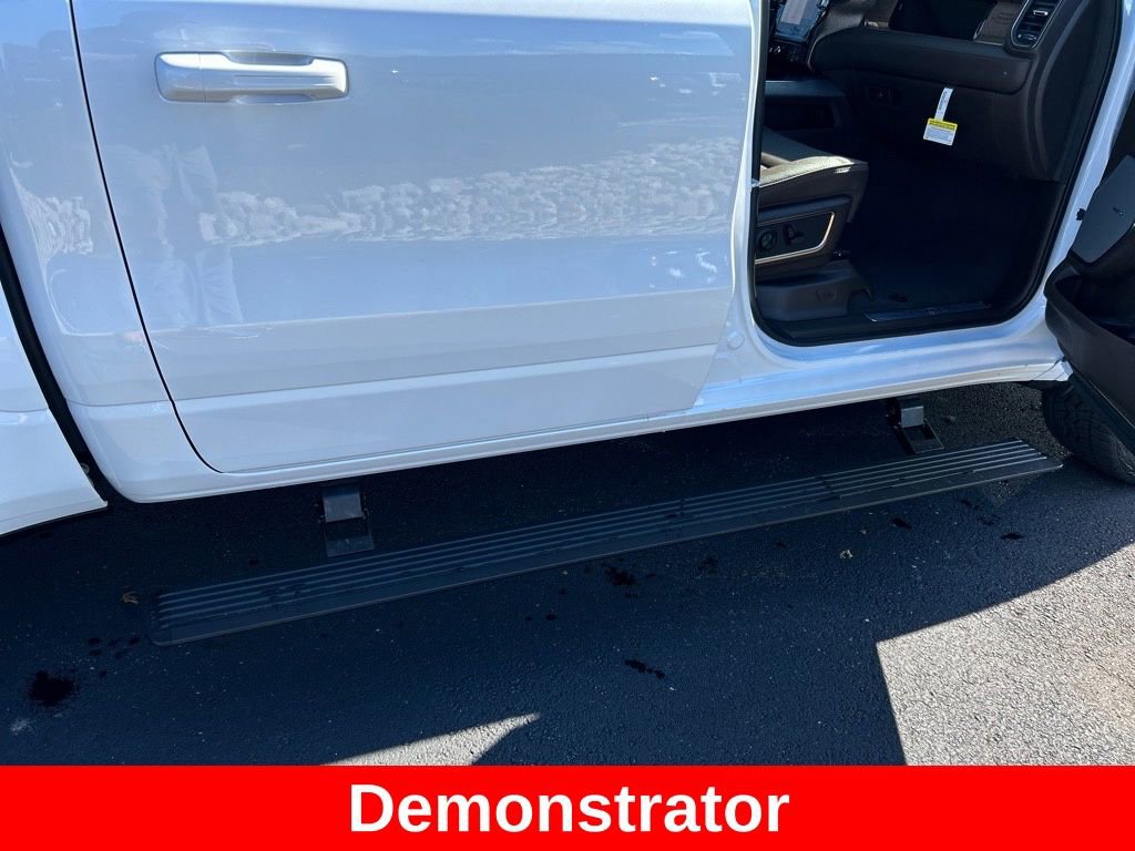 New 2025 RAM 1500 Limited w/ Off Road Group image 11