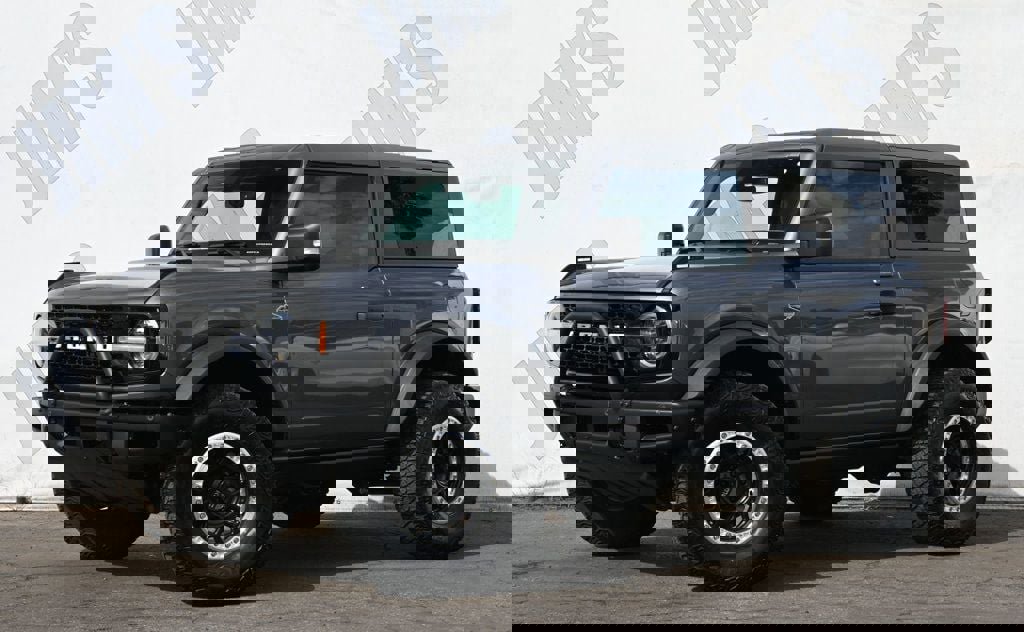 Used 2023 Ford Bronco Wildtrak image 1