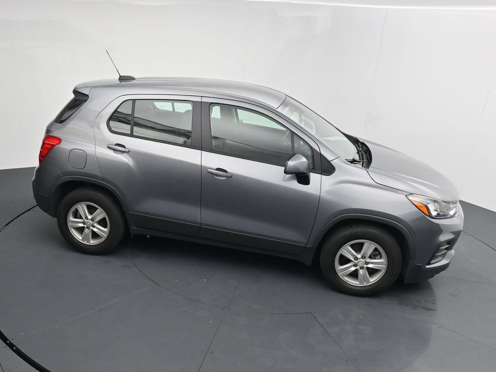 Used 2020 Chevrolet Trax LS FWD image 17