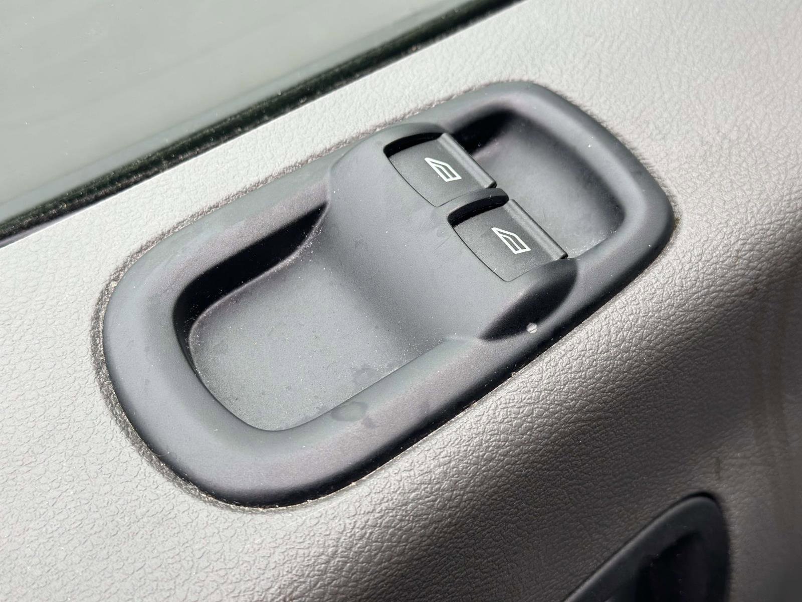 Used 2024 Ford Transit 250 Low Roof AWD w/ Exterior Upgrade Package image 20