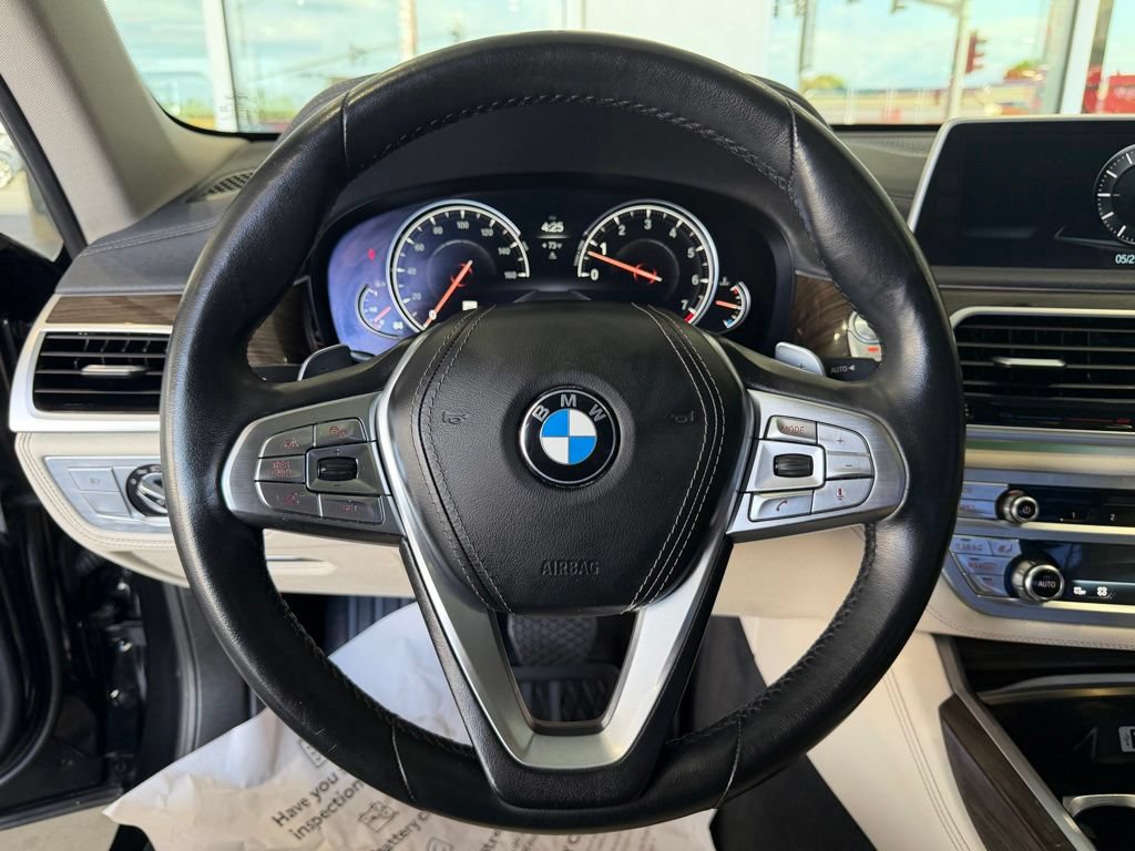 Used 2016 BMW 750i RWD image 24