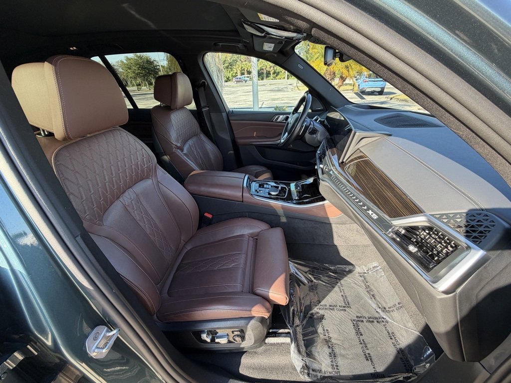 Used 2025 BMW X5 xDrive50e image 37