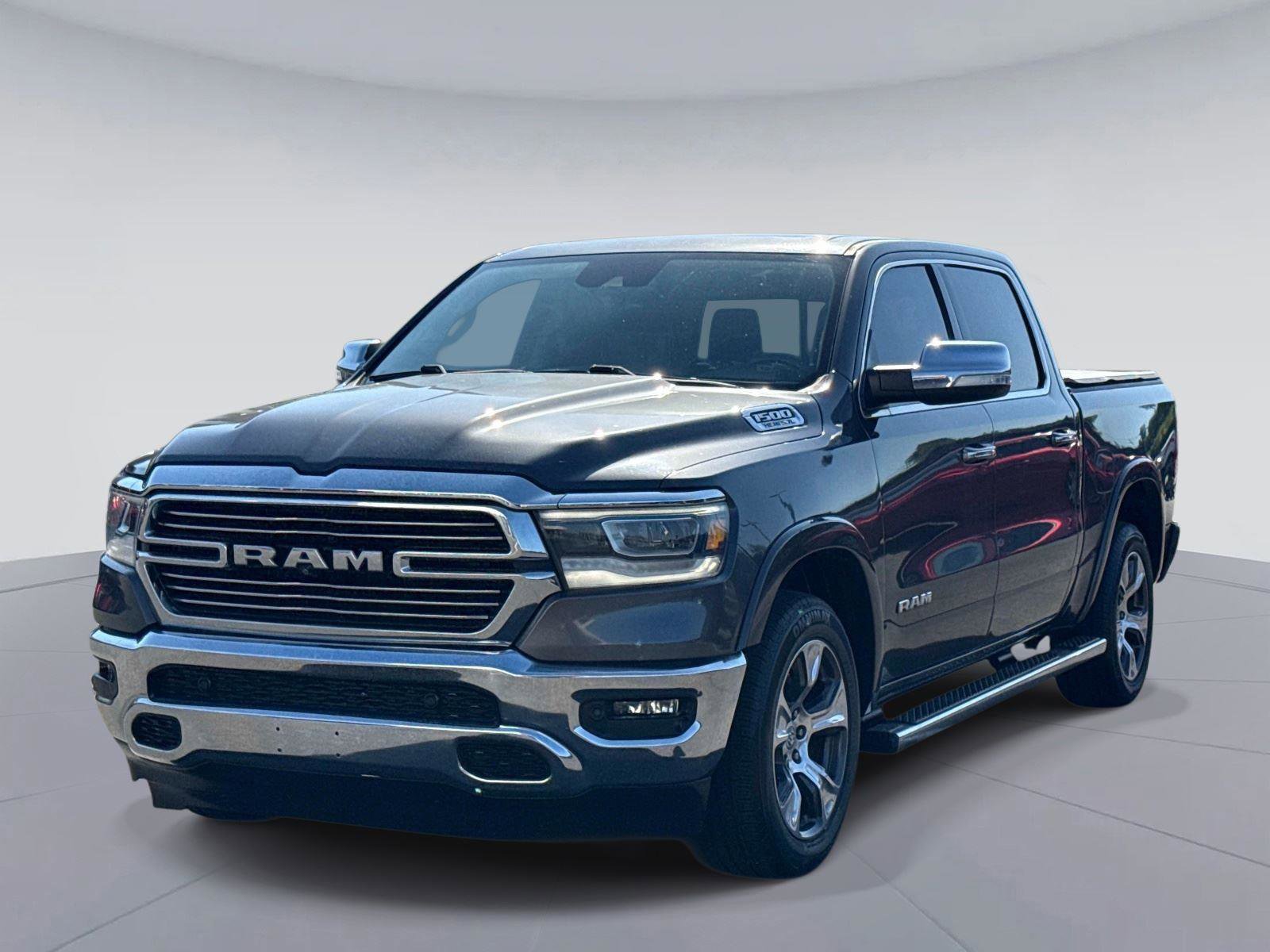 Used 2019 RAM 1500 Laramie AWD/4WD image 8