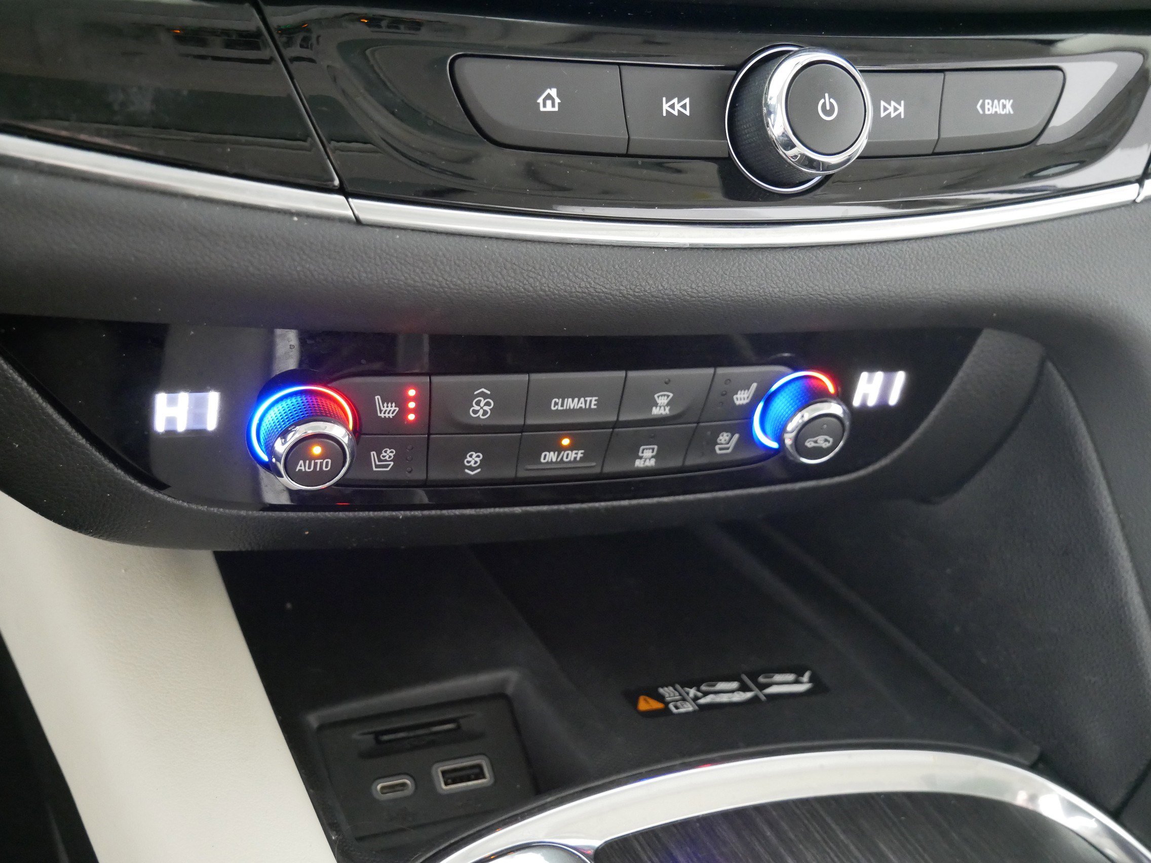 Certified 2023 Buick Enclave Avenir w/ Avenir Technology Package image 23