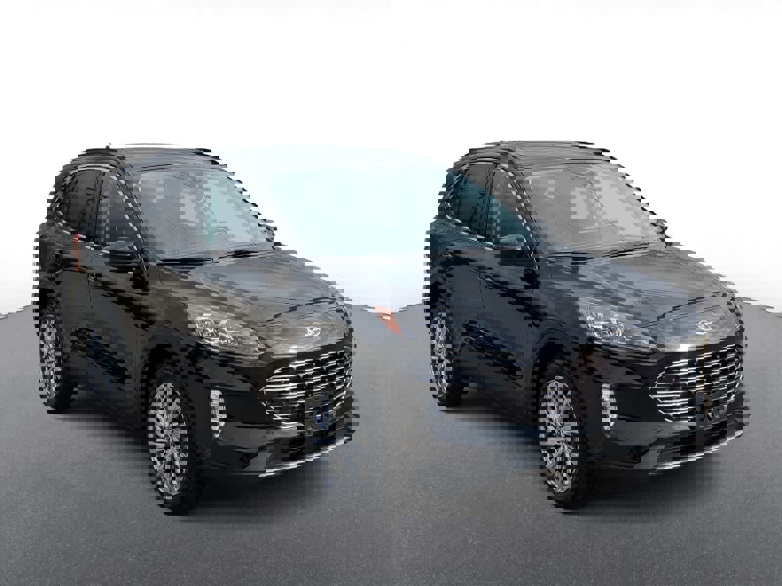 Used 2022 Ford Escape Titanium w/ Titanium Elite Package image 2