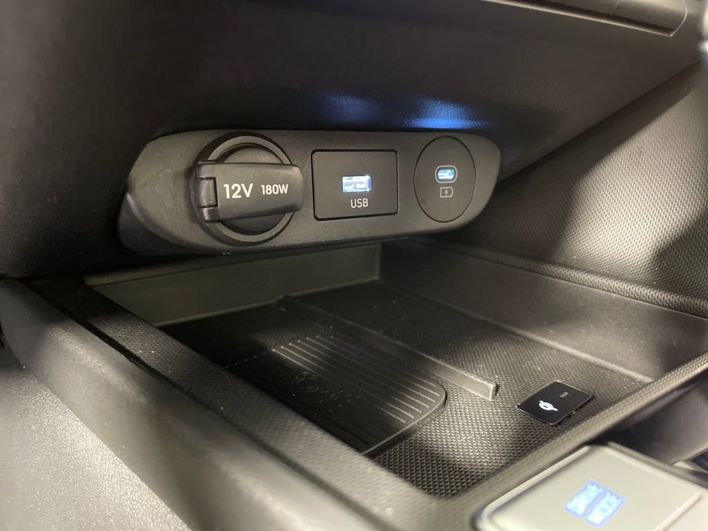 Certified 2024 Hyundai Elantra Limited image 32