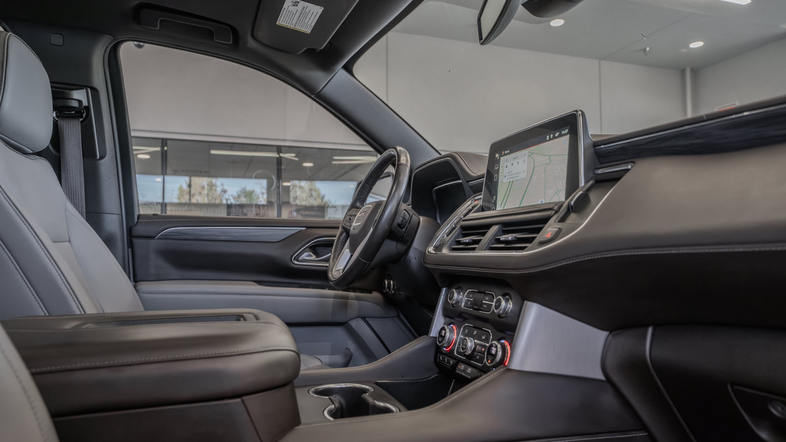 Used 2022 GMC Yukon SLT w/ SLT Premium Package AWD/4WD image 18