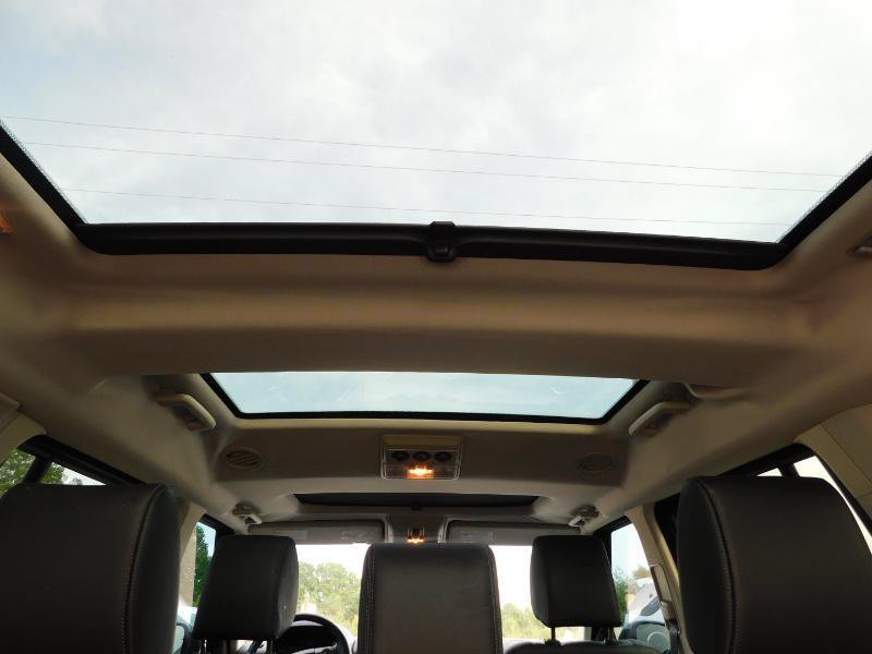 Used 2016 Land Rover LR4 HSE AWD/4WD image 25