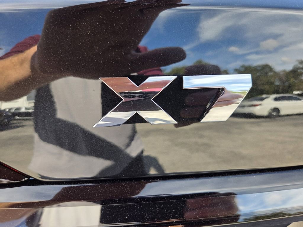 New 2026 BMW X7 M60i image 14