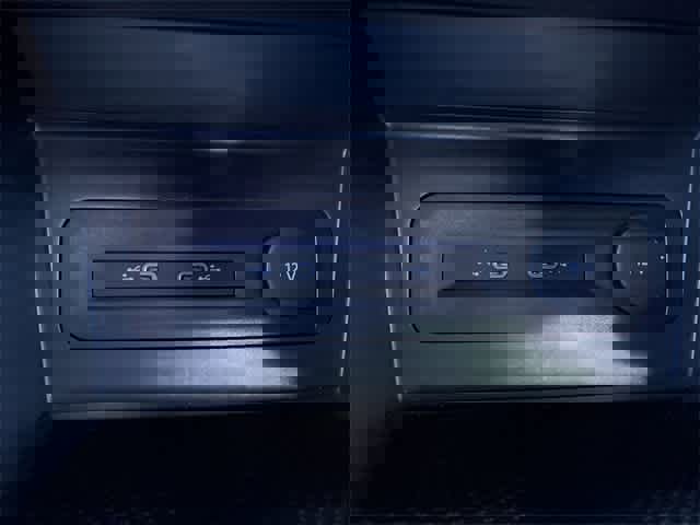 Used 2023 Volkswagen Atlas Cross Sport SEL R-Line image 34