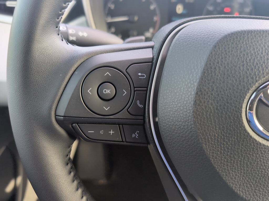 Used 2025 Toyota Corolla SE FWD image 16