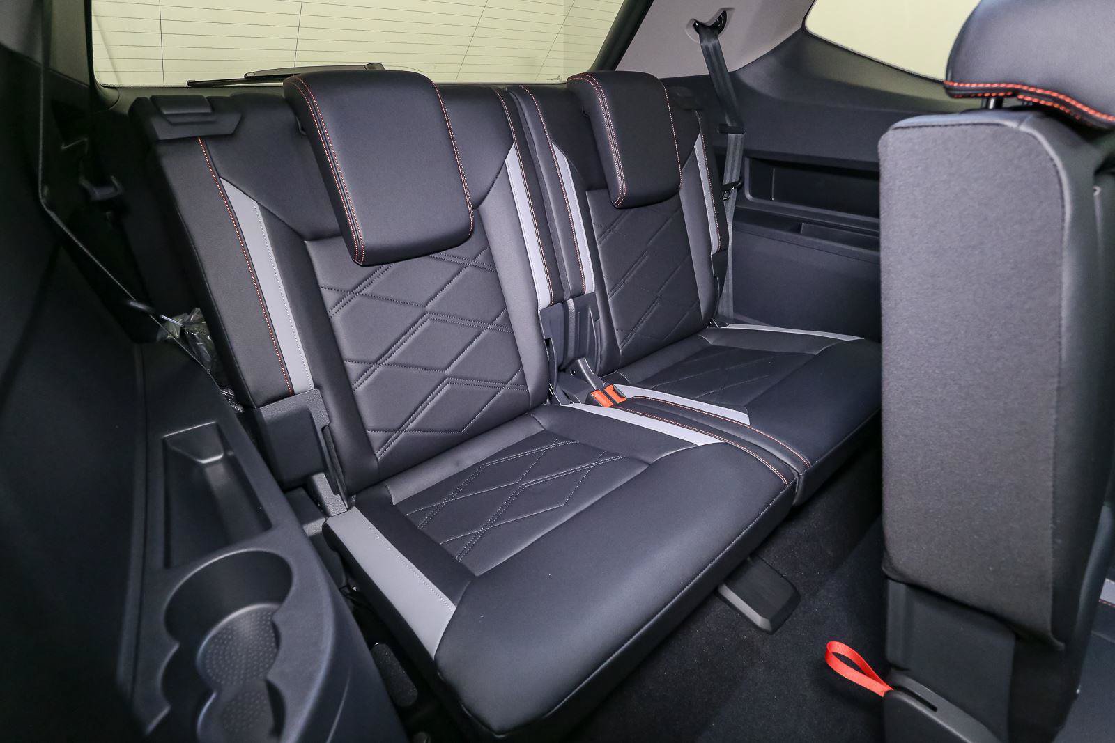 New 2026 Volkswagen Atlas Peak Edition AWD/4WD image 19