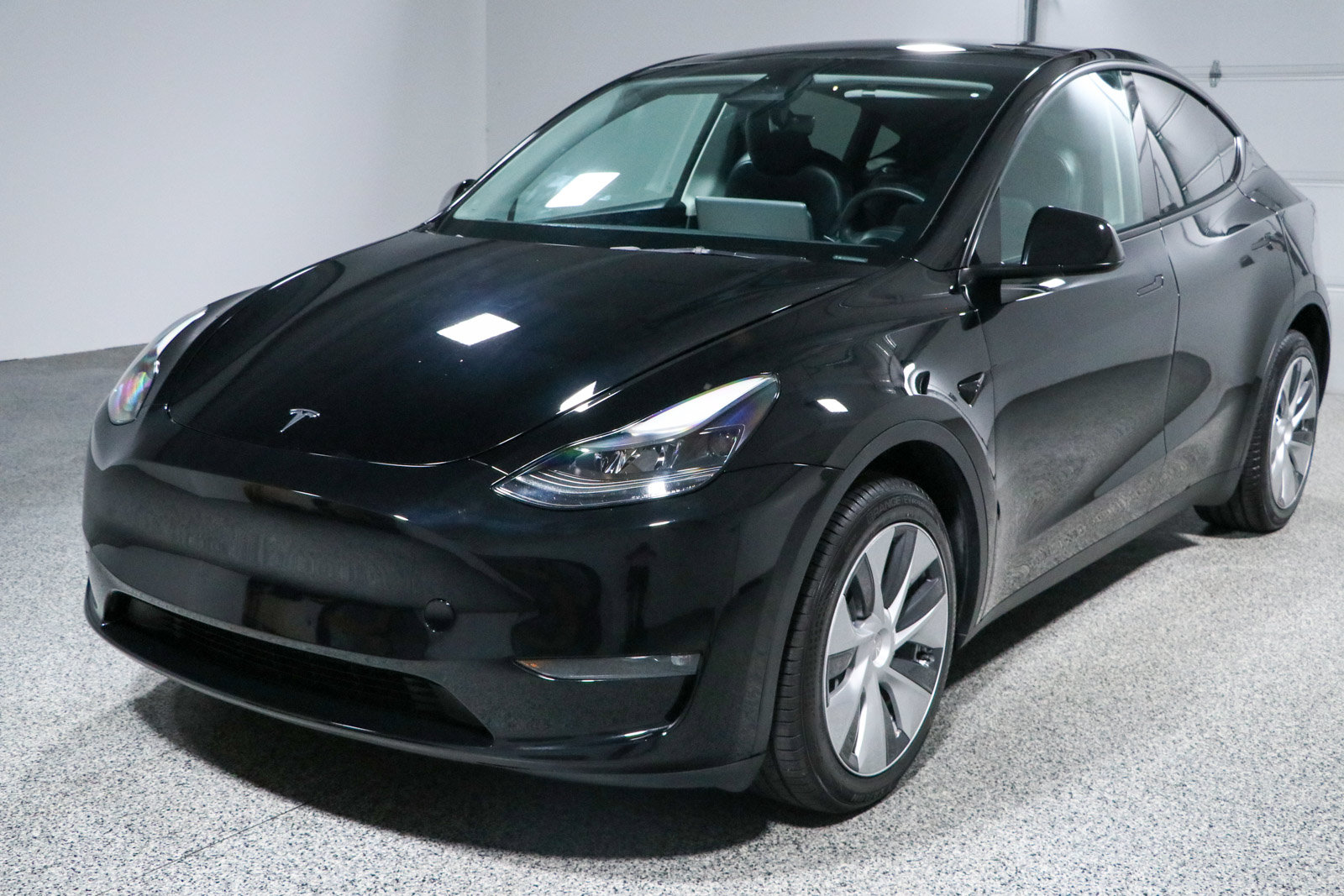 Used 2023 Tesla Model Y Long Range AWD/4WD image 26