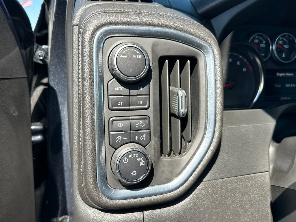 Used 2022 Chevrolet Silverado 1500 RST AWD/4WD image 17
