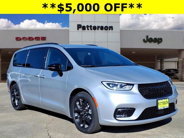 New 2026 Chrysler Pacifica Select w/ S Appearance Package FWD image 1