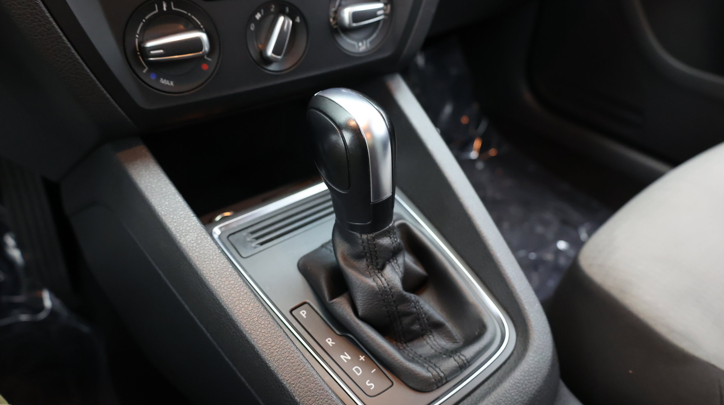 Used 2018 Volkswagen Jetta S FWD image 19