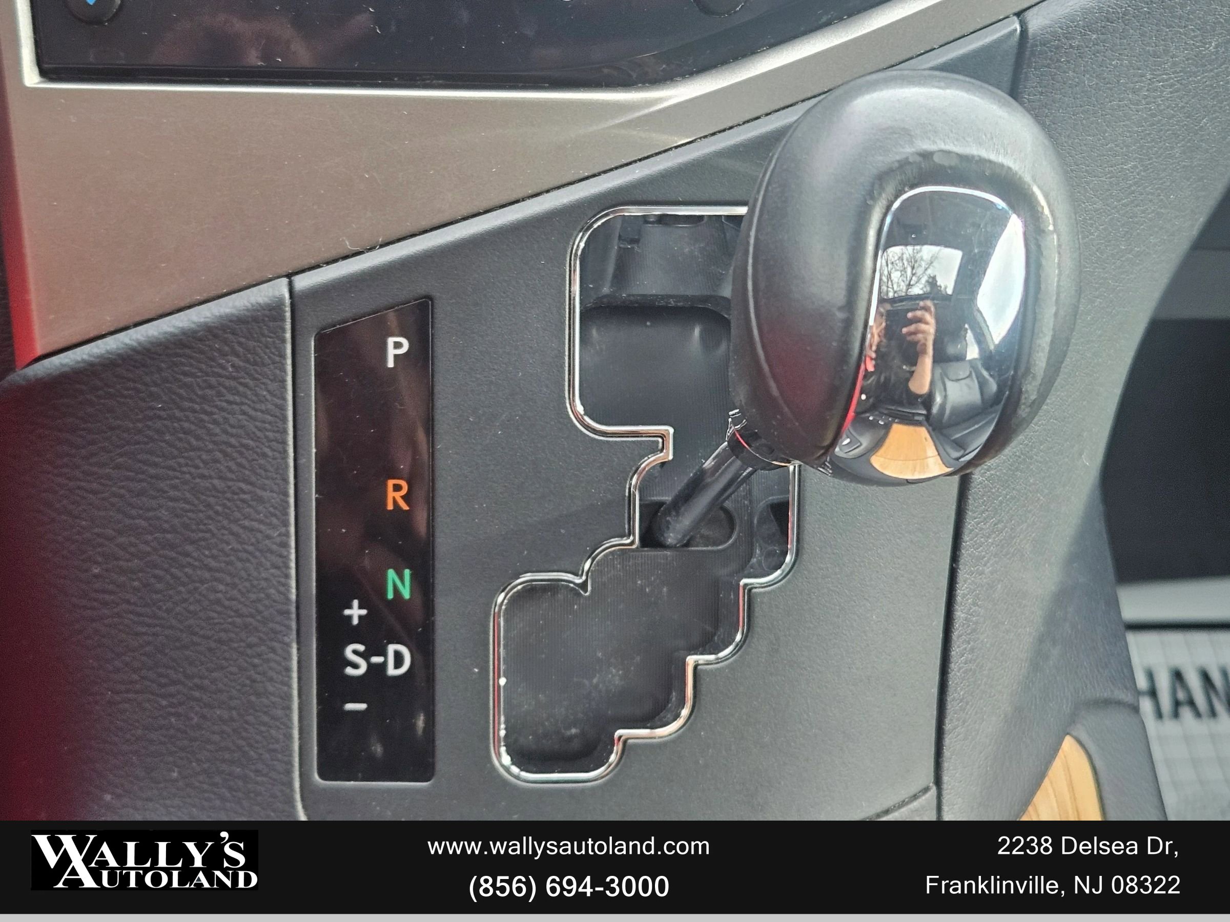 Used 2015 Lexus RX 450h AWD image 33