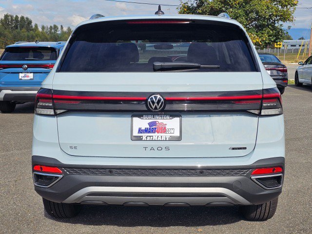New 2027 Volkswagen Taos SE AWD/4WD image 4