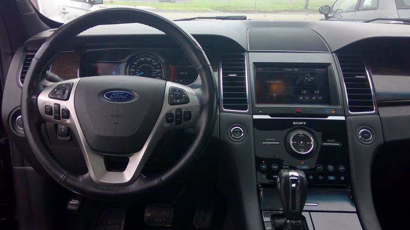 Used 2013 Ford Taurus Limited image 10