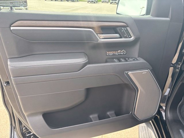 Certified 2026 Chevrolet Silverado 1500 High Country w/ High Country Premium Package AWD/4WD image 13